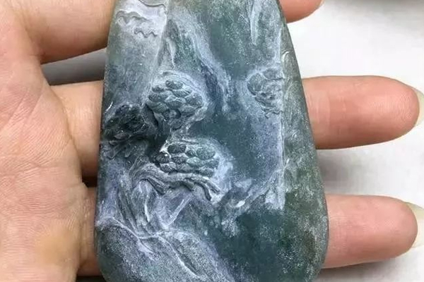 翡翠原石怎么搭配好 看翡翠原石搭配有什么禁止