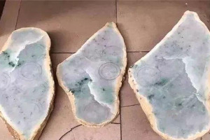 辽阳哪里有切翡翠原石的 切割翡翠原石的注意事项