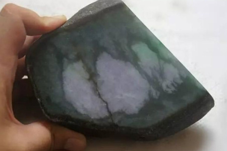 翡翠原石如何看卯水 什么是翡翠原石的卯水