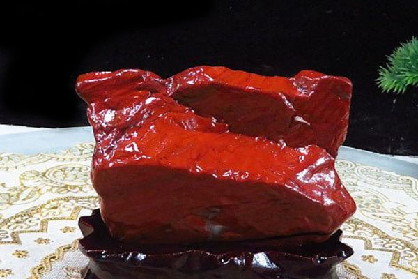 红瑙翡翠原石价格 红玛瑙是属于翡翠吗