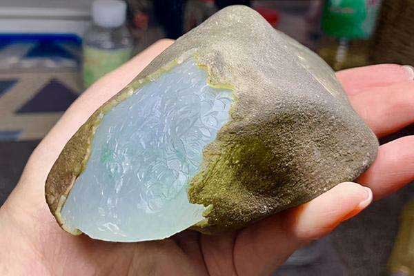 翡翠老后江原石特点 老后江场口翡翠原石介绍