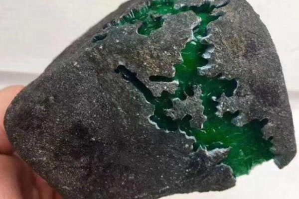 怎么看各个场口翡翠原石皮壳 不同场口的翡翠原石皮壳特征