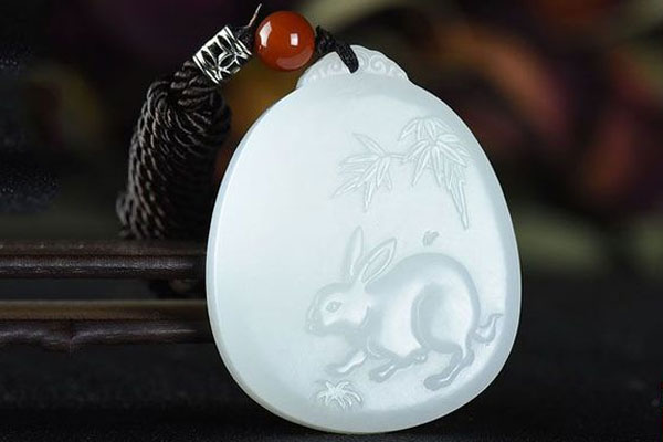 配带证书的玉石都是真的吗 如何判断玉石鉴定证书的真假