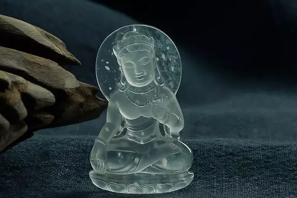 男士戴玉石好还是黄金好 玉石和黄金哪个适合男士戴