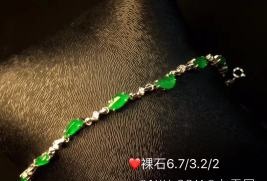 ✨ 美好的事物从来不需要语言形容。只需要用眼睛触感去感受极美随行手链 娇艳无比 青翠欲滴佩戴灵气优雅超值不议