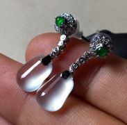 玻璃种福瓜耳坠，完美，冰透，起光，饱满，实物更好看，裸石10.4/6.7/3.6-22.5