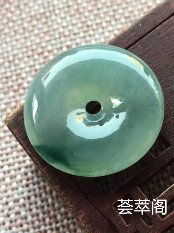 o冰种飘兰花平安扣 尺寸25.4/5.8,冰透 釉洁 起胶 完美，特惠