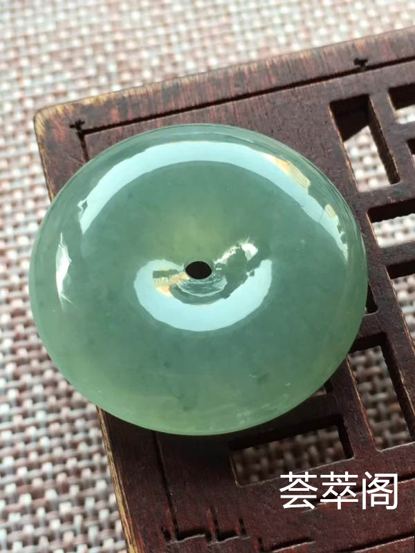 o冰晴底平安扣 尺寸27.1/6.5,冰润 釉洁 起胶 完美，特惠
