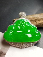 这么大件的这个价，真的买不到哦❤【大佛，冰正阳绿】很冰透，水‮润水‬细腻，完美，18k金‮华奢‬钻‮镶石‬嵌☕