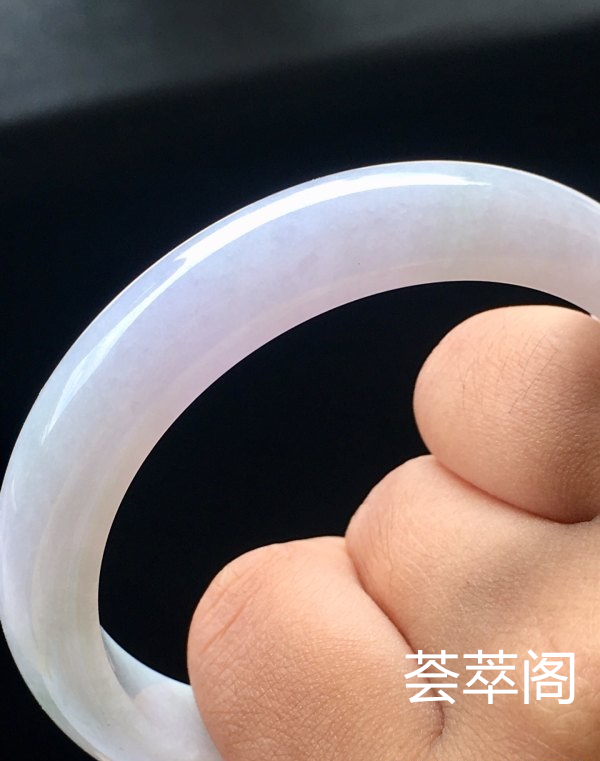 端午特惠冰紫手镯，54/11.6/8.3。完美，种水老，细腻水润，颜色清爽，色泽鲜艳，清新淡雅，性价比高。s