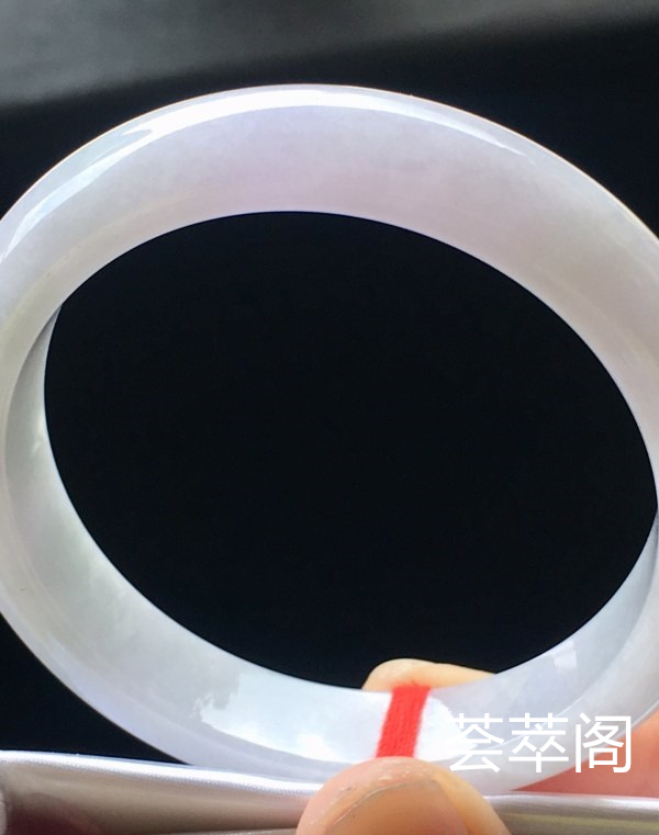 端午特惠冰紫手镯，54/11.6/8.3。完美，种水老，细腻水润，颜色清爽，色泽鲜艳，清新淡雅，性价比高。s
