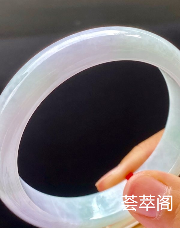冰春彩手镯，特惠（不议价）57.5/13.6/7.7，完美，种水老，色泽艳丽，冰透清爽，水润饱满，性价比高。T