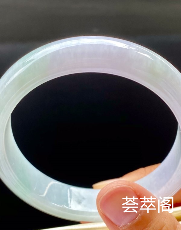 冰春彩手镯，特惠（不议价）57.5/13.6/7.7，完美，种水老，色泽艳丽，冰透清爽，水润饱满，性价比高。T