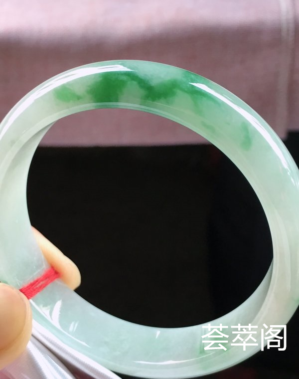 特惠，圈口58，正圈手镯，飘兰花，玉质细腻水润，性价比高，完美，尺寸58-14-7.3mm    