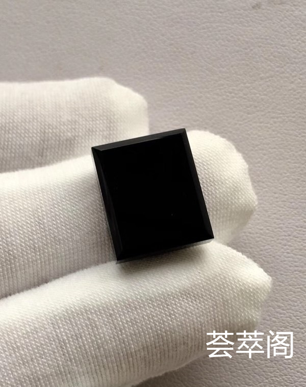 性价比超高W614-1：【墨翠长方形戒面】新货！  厚装饱满  老坑高冰   极品墨翠   黑度种水都是极品中上上品    冰透无比   种老起胶     品质极高   性价比超高 （翡翠中最神秘的墨翠，低调奢华