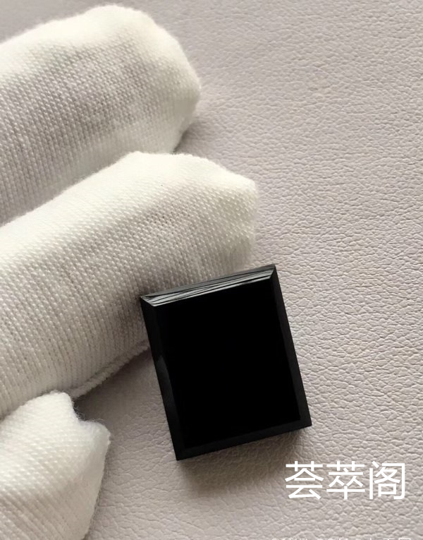 性价比超高W614-1：【墨翠长方形戒面】新货！  厚装饱满  老坑高冰   极品墨翠   黑度种水都是极品中上上品    冰透无比   种老起胶     品质极高   性价比超高 （翡翠中最神秘的墨翠，低调奢华