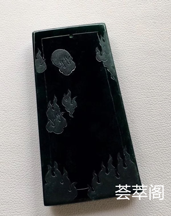 特惠：【墨翠守护神不动明王】新货！ 老坑高冰   极品墨翠   黑度极黑   极品帝王绿底色     种老起胶    冰透无比    性价比超高  （翡翠中最神秘的墨翠，低调奢华有内涵）❗❗