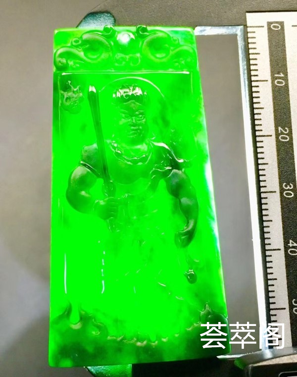 特惠：【墨翠守护神不动明王】新货！ 老坑高冰   极品墨翠   黑度极黑   极品帝王绿底色     种老起胶    冰透无比    性价比超高  （翡翠中最神秘的墨翠，低调奢华有内涵）❗❗