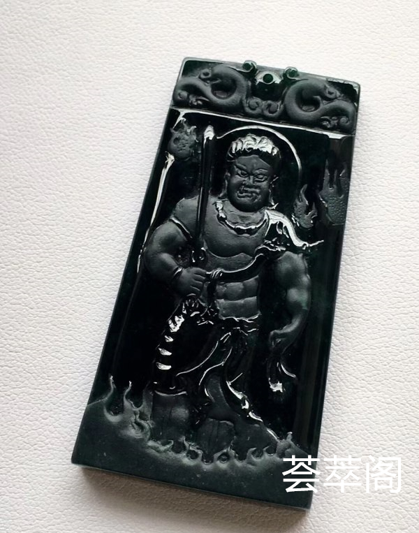 特惠：【墨翠守护神不动明王】新货！ 老坑高冰   极品墨翠   黑度极黑   极品帝王绿底色     种老起胶    冰透无比    性价比超高  （翡翠中最神秘的墨翠，低调奢华有内涵）❗❗