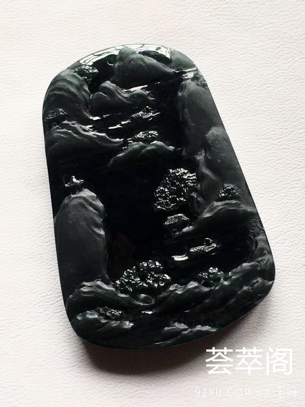 特惠：【墨翠山水牌】新货！ 老坑高冰   极品墨翠   黑度够黑   极品帝王绿底色     种老起胶    冰透无比    性价比超高  （翡翠中最神秘的墨翠，低调奢华有内涵）❗❗