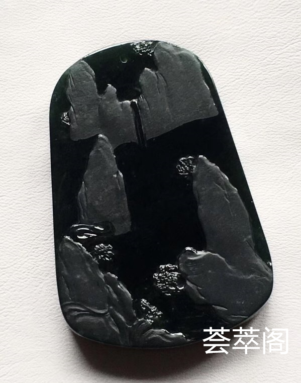 特惠：【墨翠山水牌】新货！ 老坑高冰   极品墨翠   黑度够黑   极品帝王绿底色     种老起胶    冰透无比    性价比超高  （翡翠中最神秘的墨翠，低调奢华有内涵）❗❗